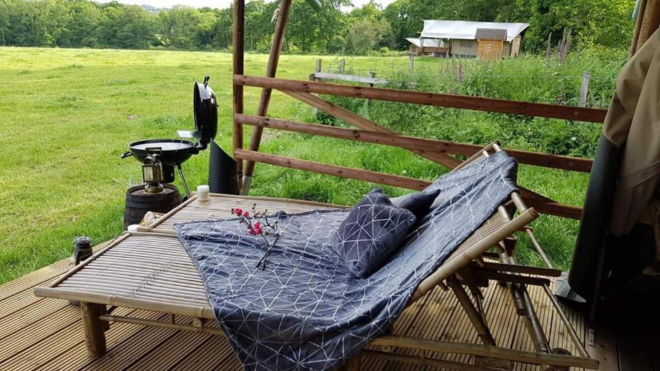 Hotel Glamping Des 2 Marguerites Bazoches-au-Houlme Esterno foto